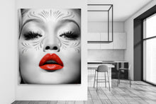 Load image into Gallery viewer, Filigree Lady